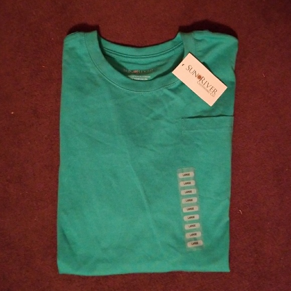 Cute, plain turquoise t-shirt - Picture 1 of 1